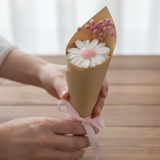 Amoura Daisy Bouquet Candle – Handcrafted Flower Soya Wax Gift Set