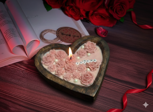 Heart-Shaped Personalized Floral Candle – Romantic Rose Design